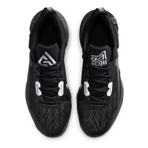 Nike Kids Giannis Immortality 2 Basketball Sneakers w/ Holograph Swoosh, Sz 6.5